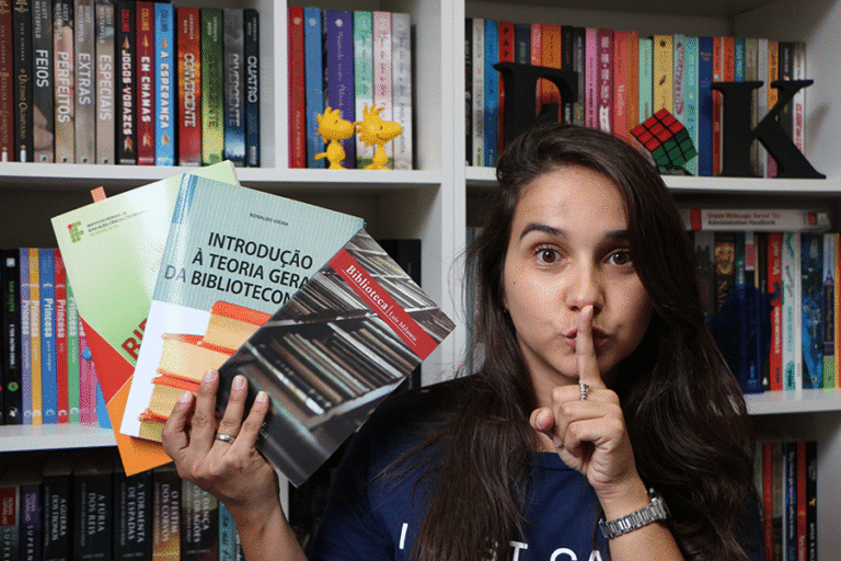 3 livros sobre biblioteconomia e bibliotecas