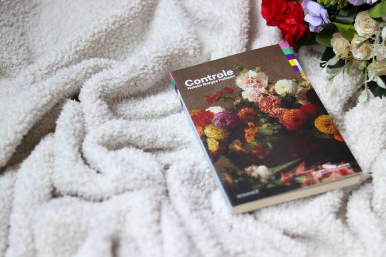 Livro Controle, da Natalia Borges Polesso
