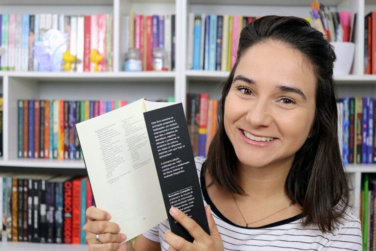 Para que serve a orelha do livro?