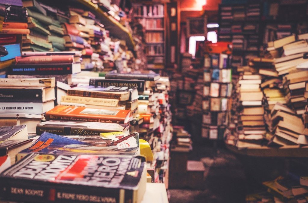 12 dicas para economizar comprando livros