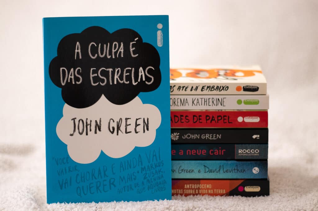 Conheça os 8 livros do John Green